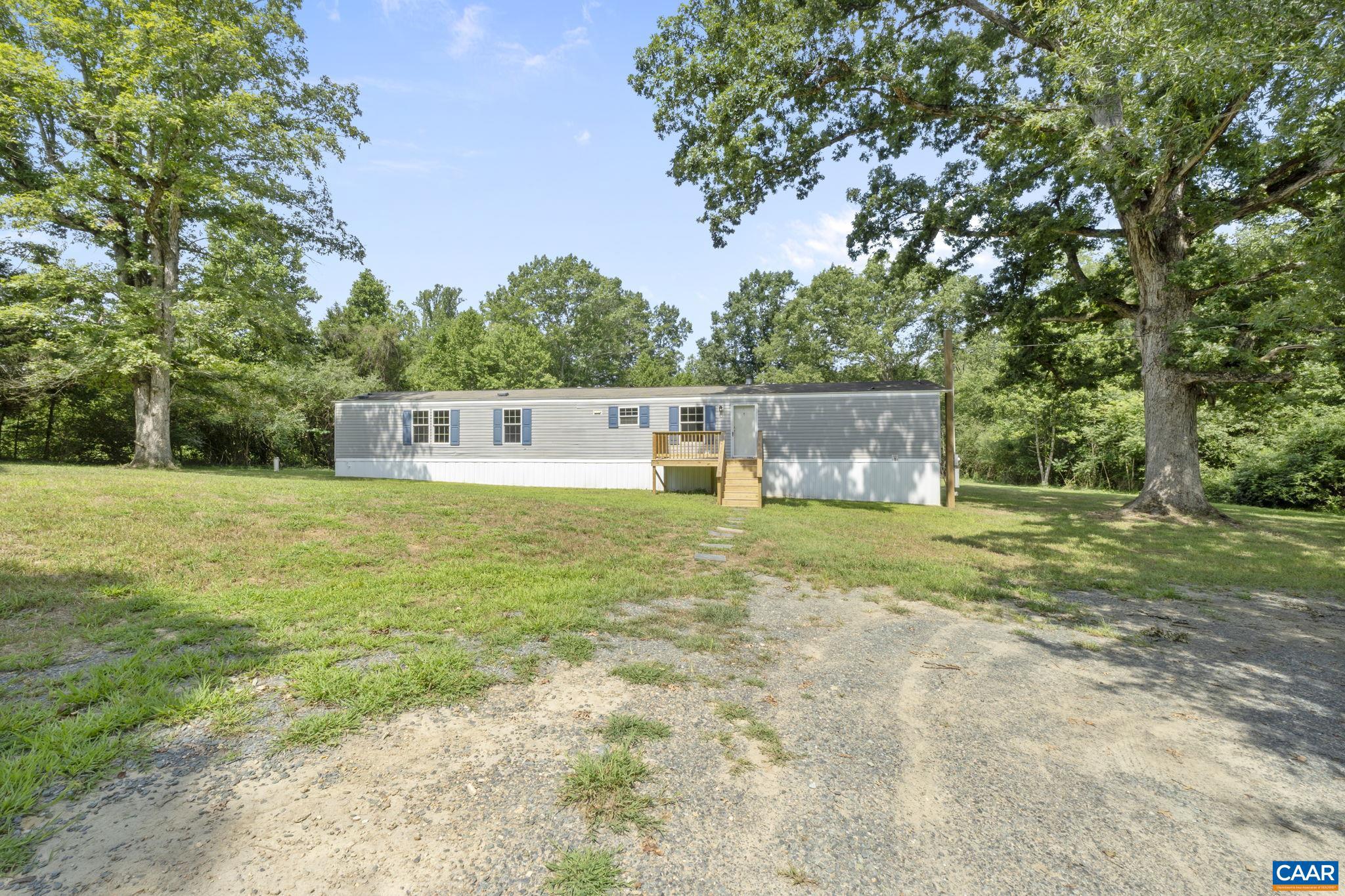 8038&8040 BLENHEIM RD