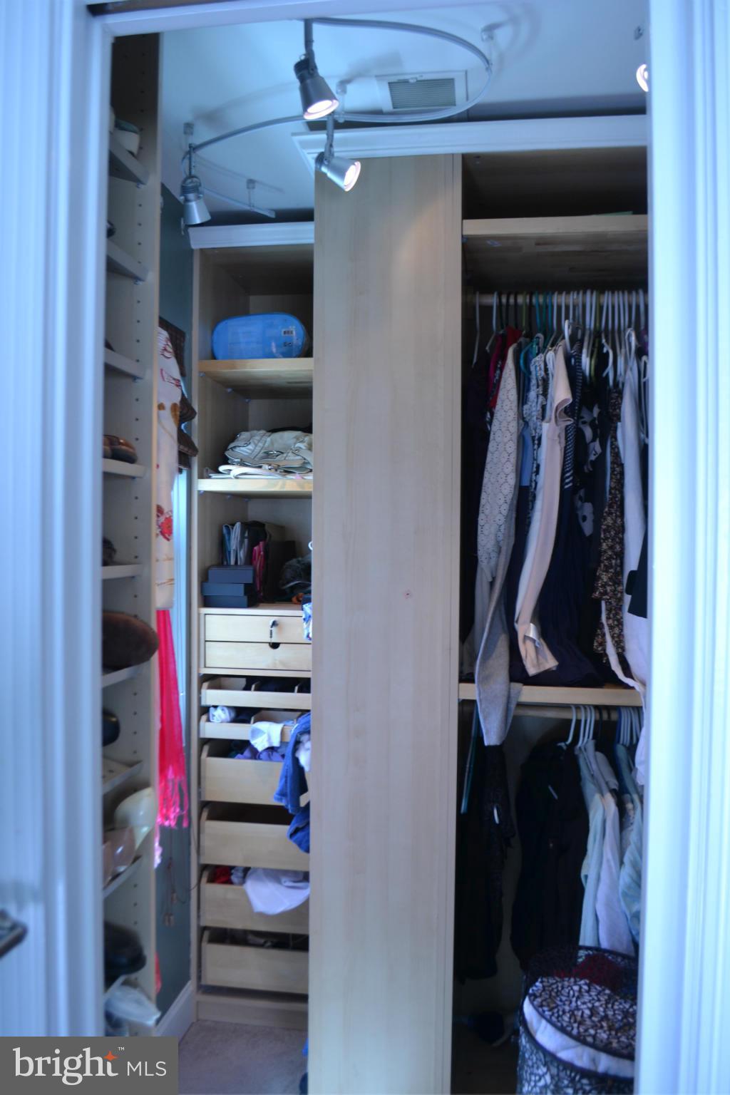 MUSE HILL - Residential