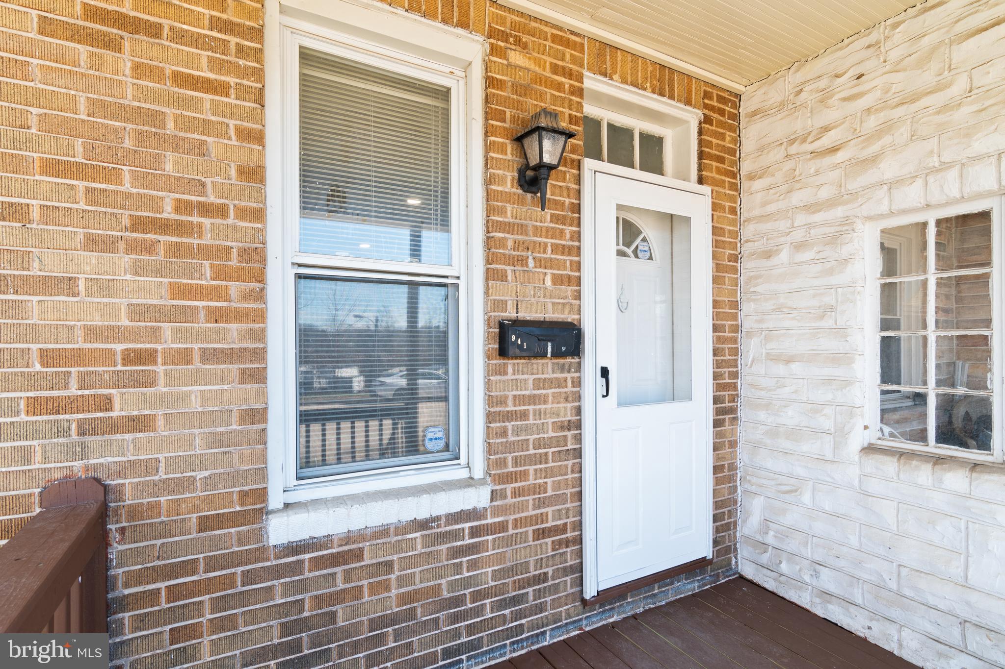 MILL HILL - Residential Lease