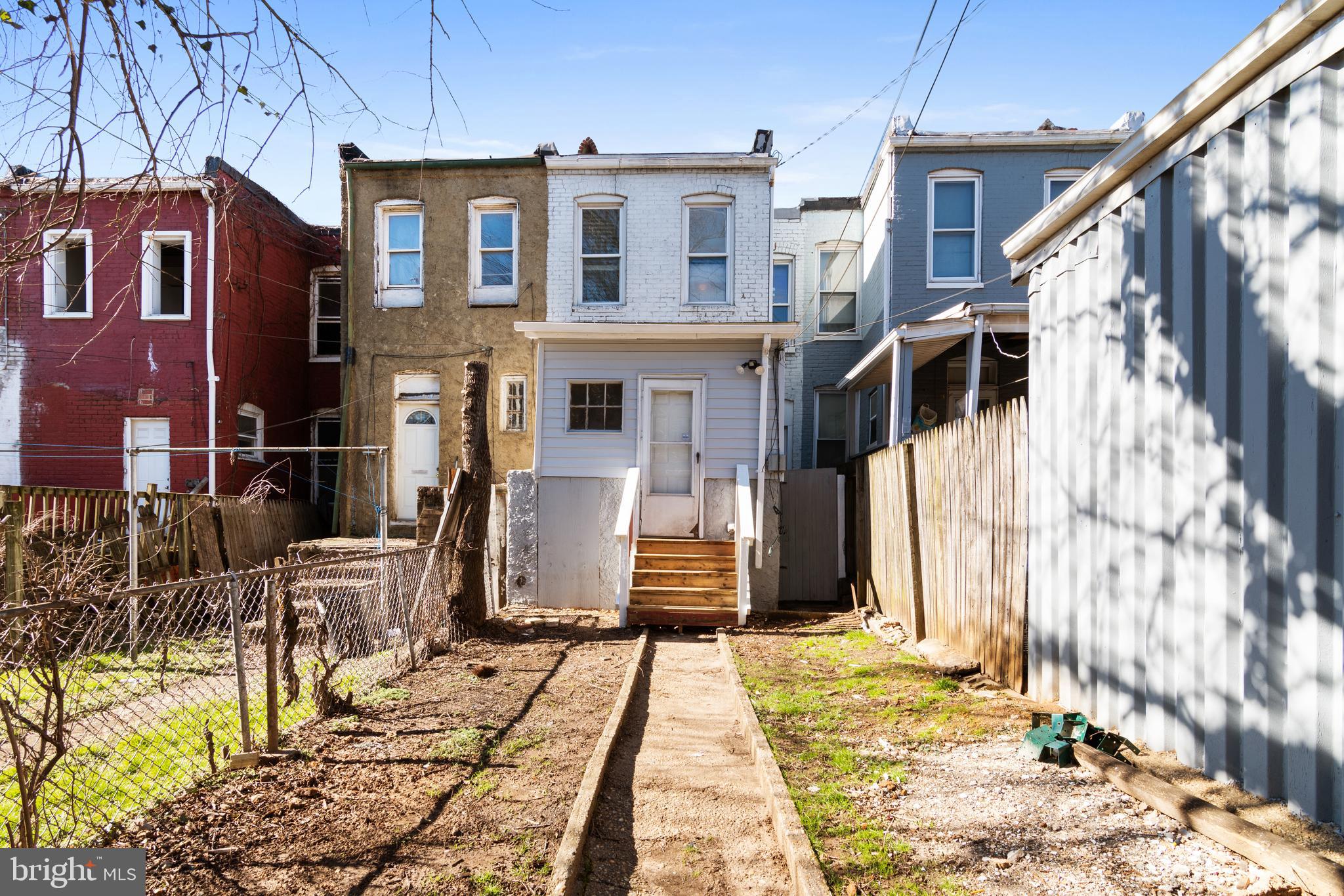 MILL HILL - Residential Lease