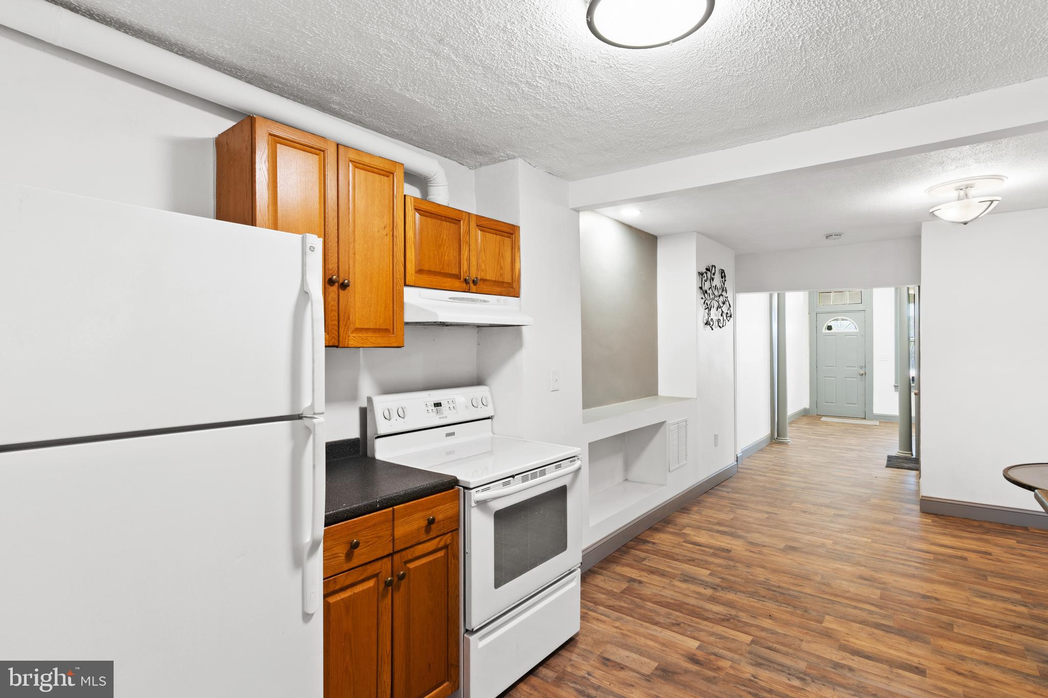 MILL HILL - Residential Lease