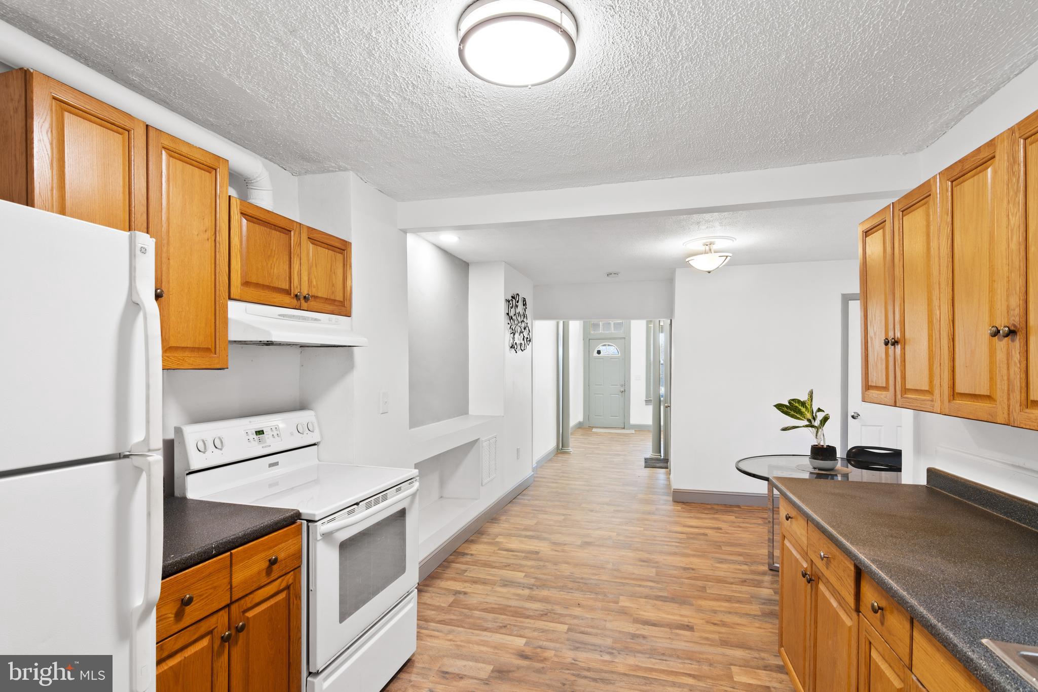 MILL HILL - Residential Lease