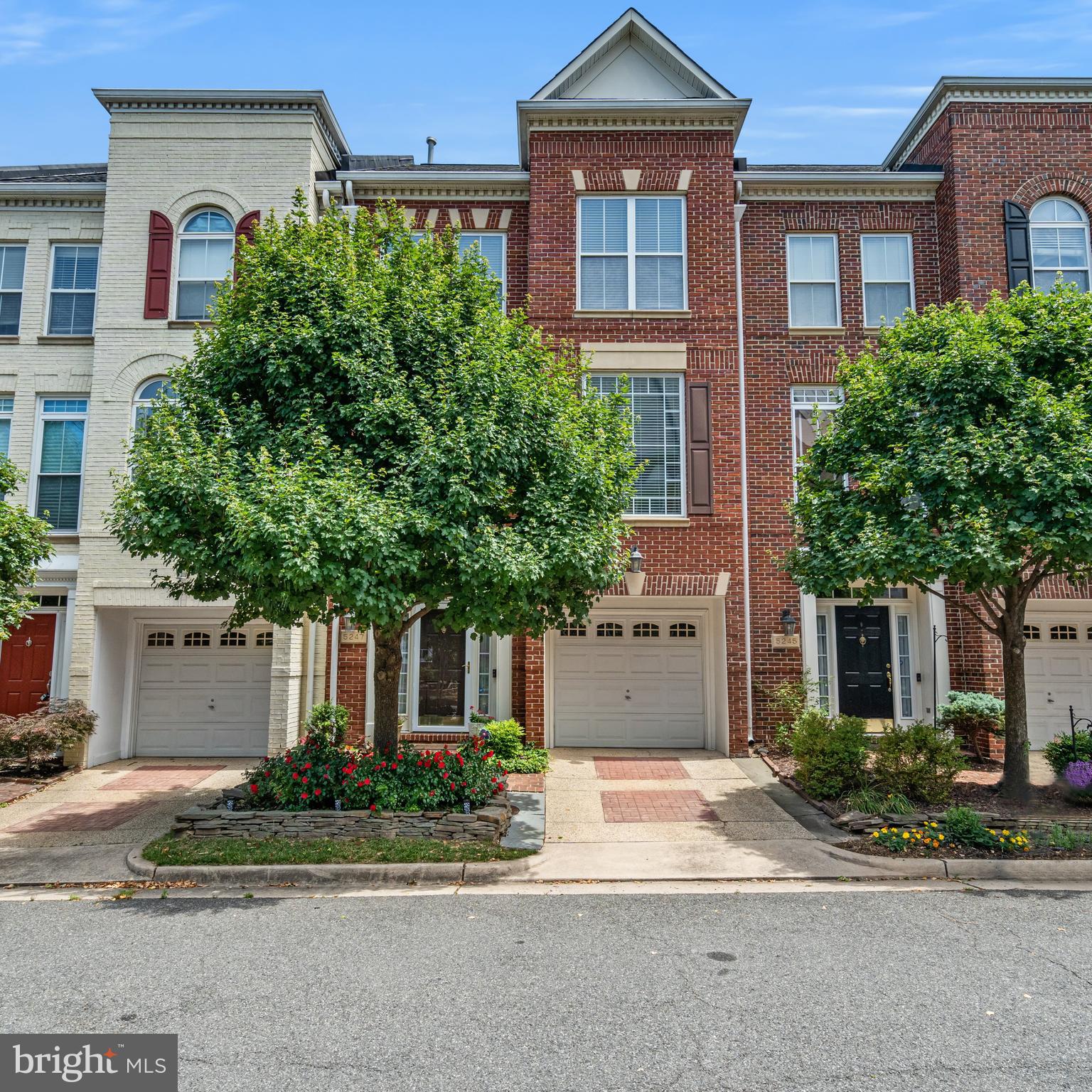 CAMERON STATION - Residential