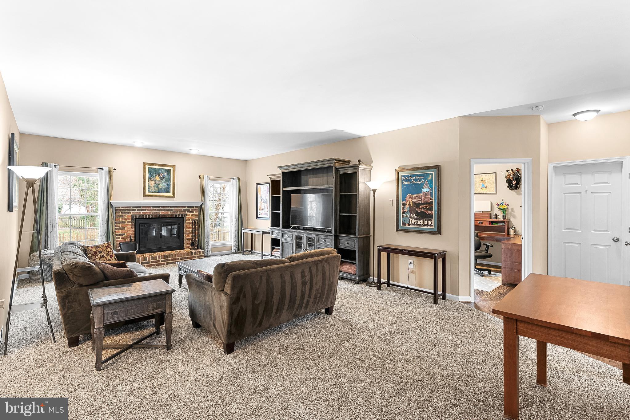 ASHBURN FARM - Residential