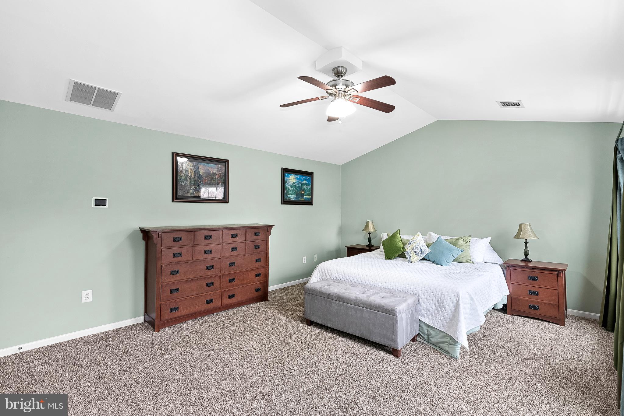 ASHBURN FARM - Residential