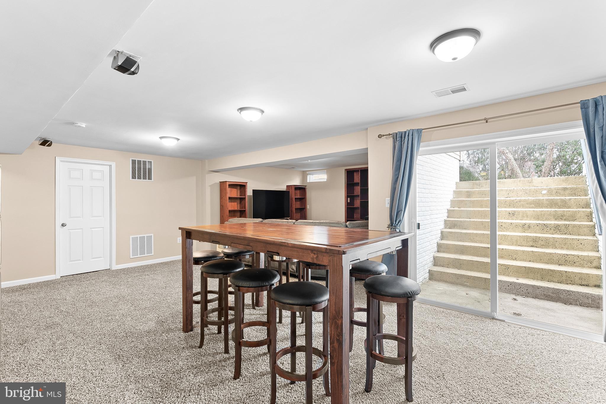 ASHBURN FARM - Residential