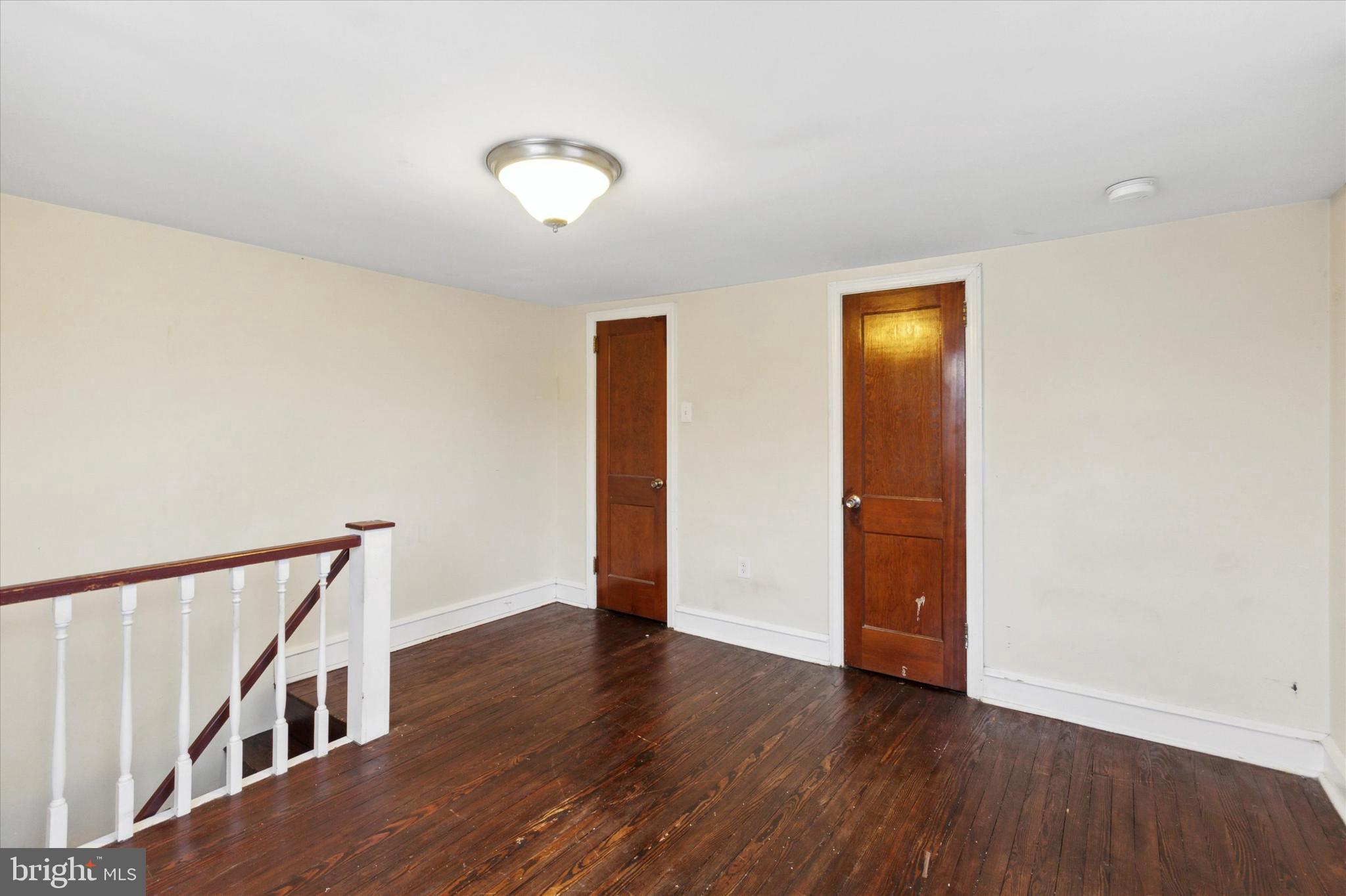 OXFORD CIRCLE - Residential