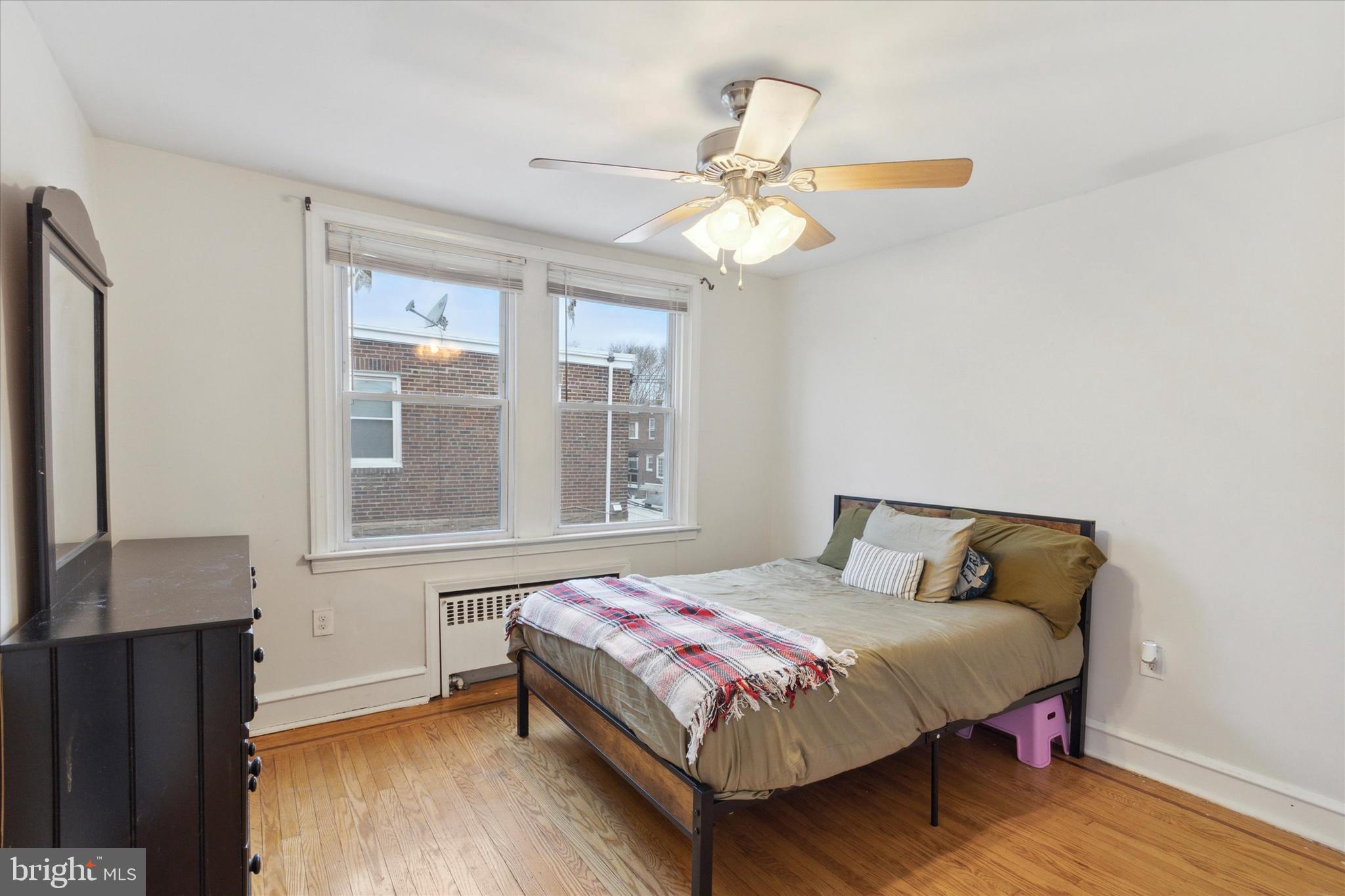 OXFORD CIRCLE - Residential