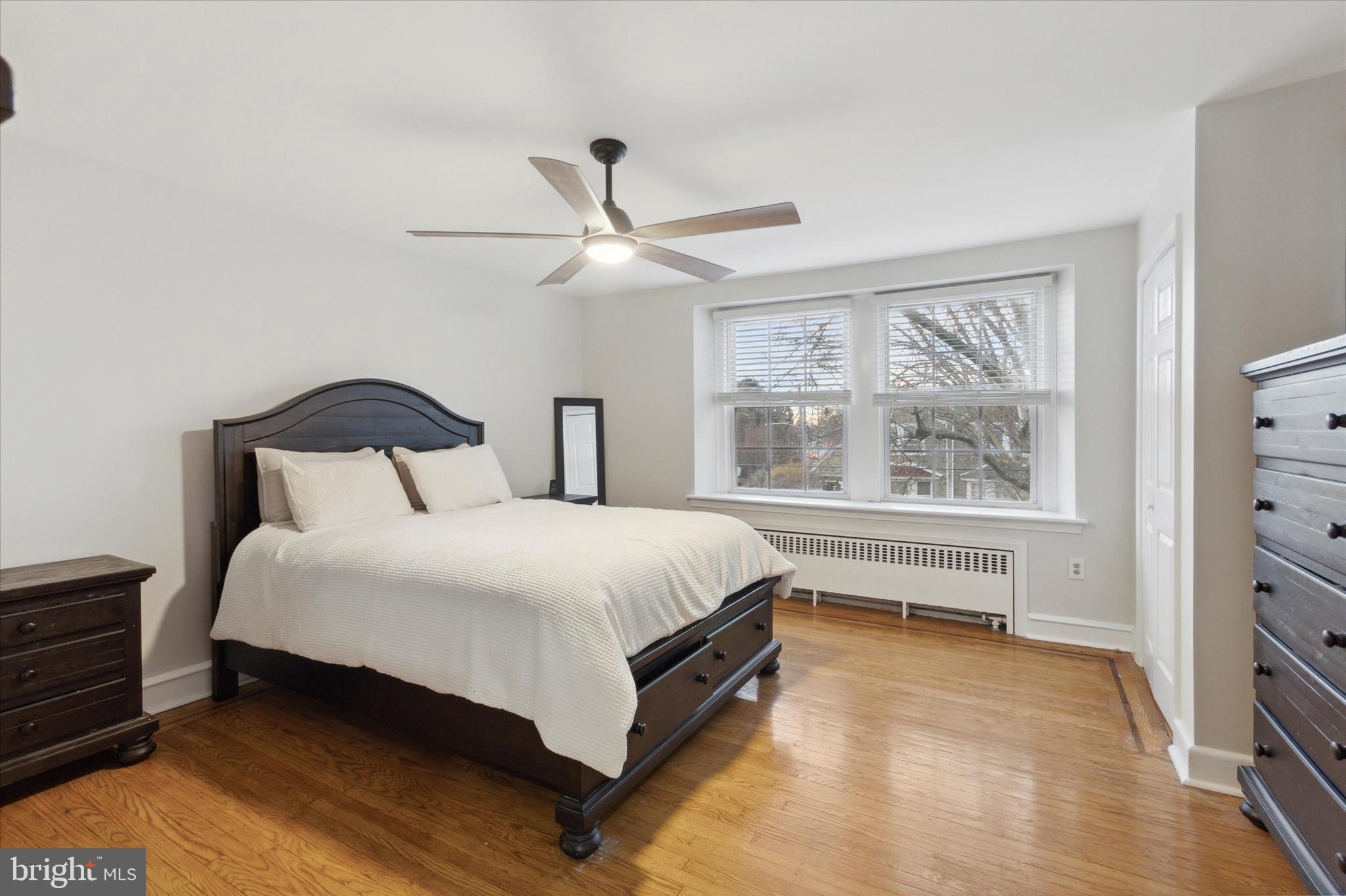 OXFORD CIRCLE - Residential