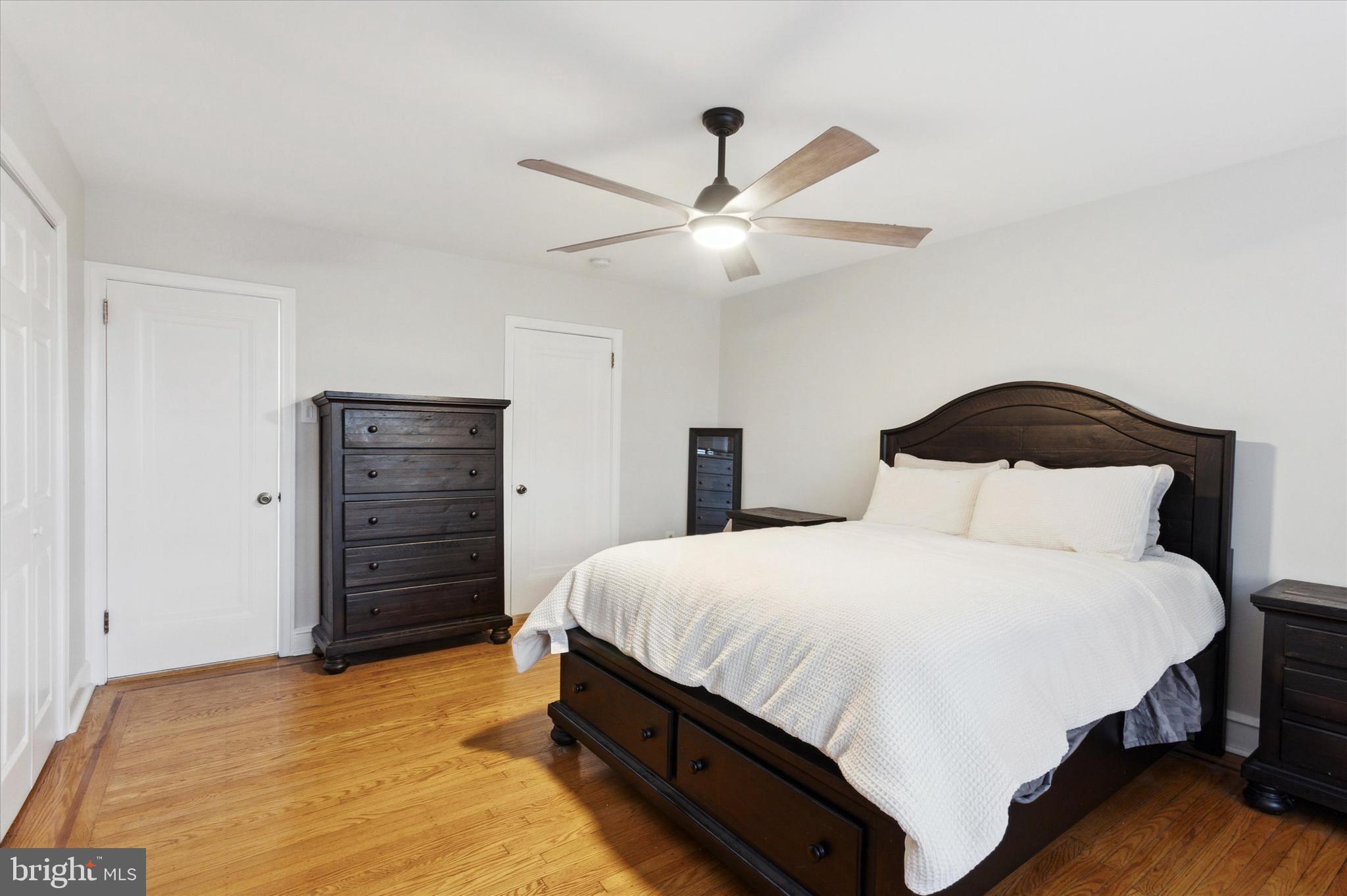 OXFORD CIRCLE - Residential