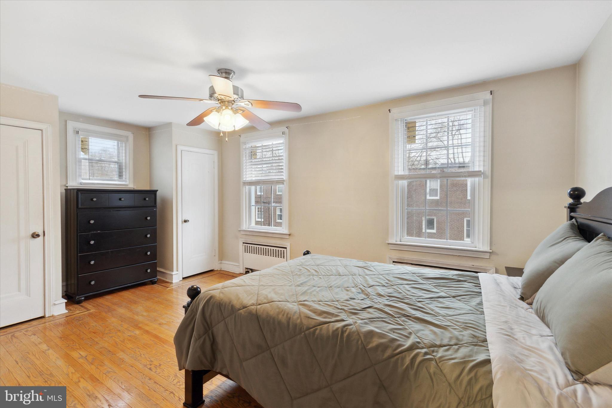 OXFORD CIRCLE - Residential