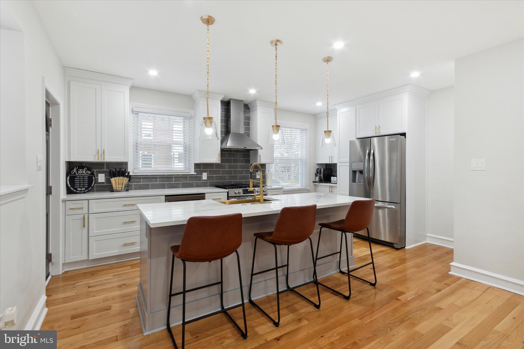 OXFORD CIRCLE - Residential