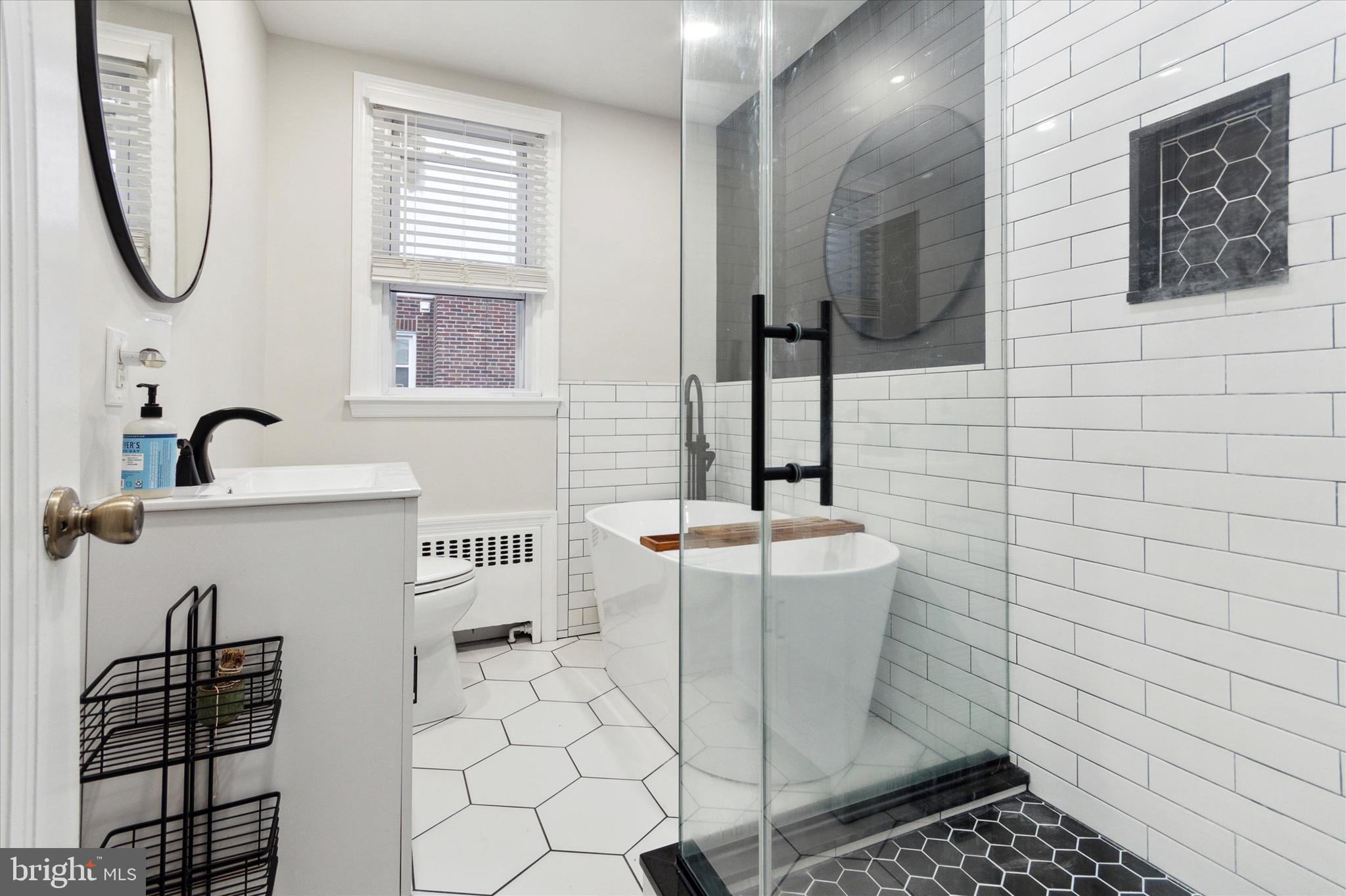 OXFORD CIRCLE - Residential