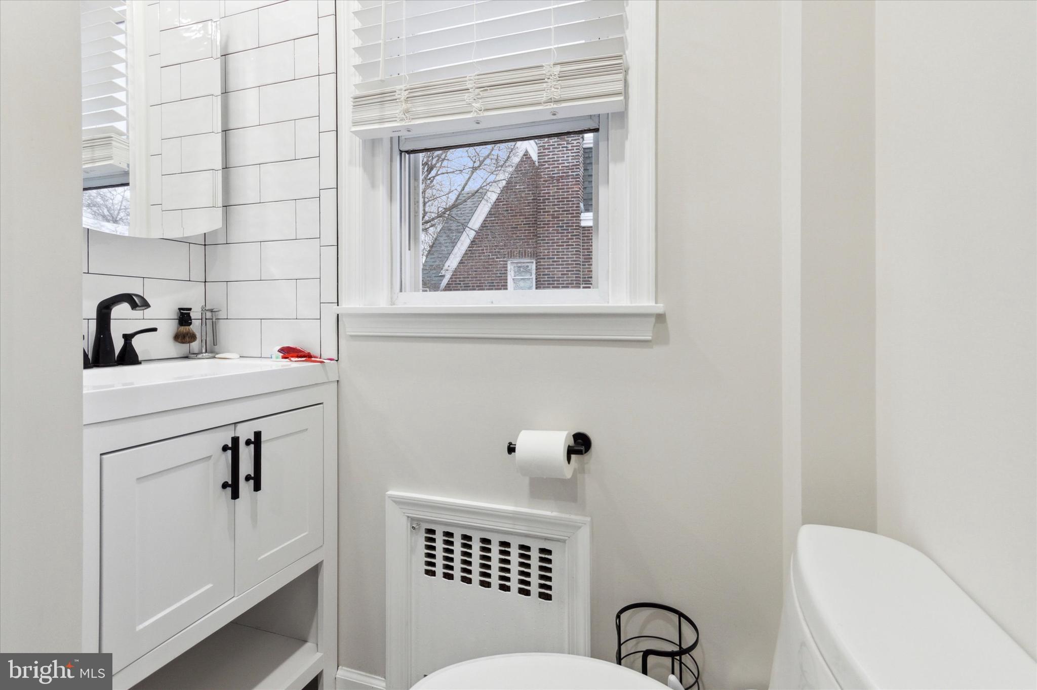 OXFORD CIRCLE - Residential