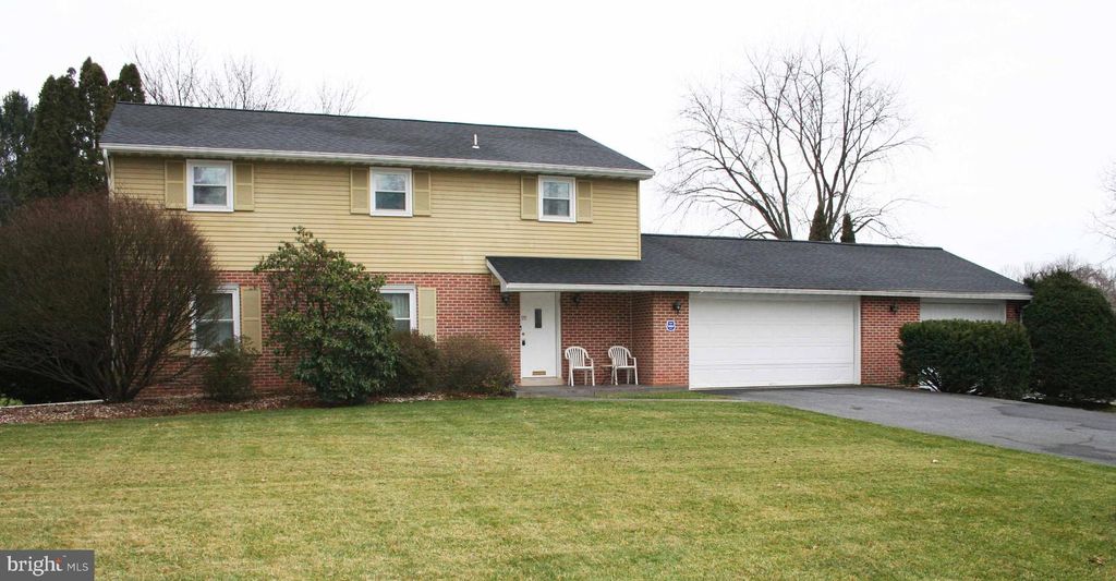 Photo of 12 Pinewood Avenue, Lititz, PA 17543 (MLS # PALA2046194)