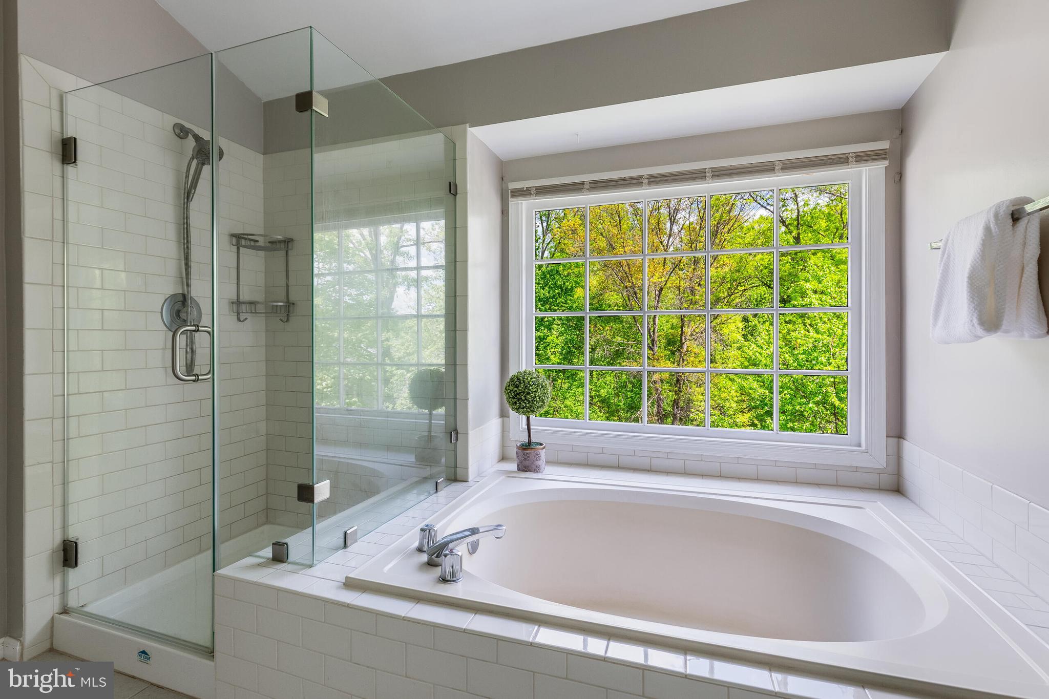 SOUTH RUN OAKS - Residential