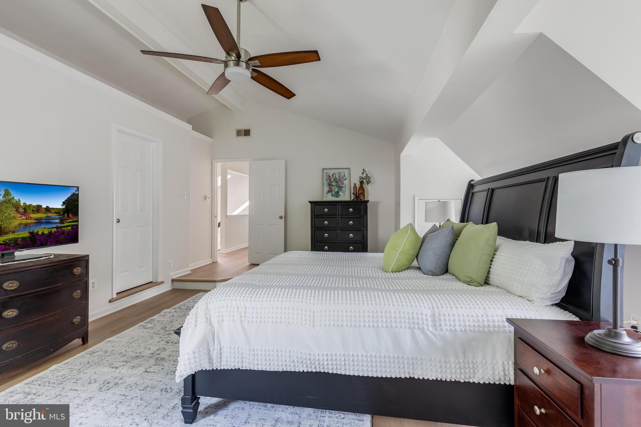 SOUTH RUN OAKS - Residential