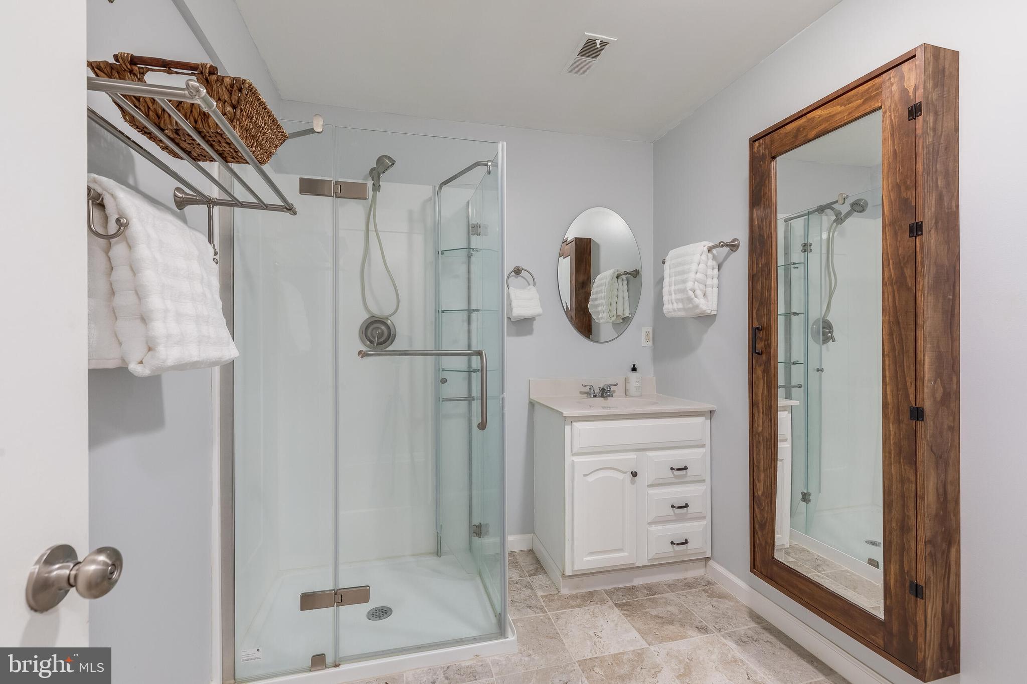 SOUTH RUN OAKS - Residential