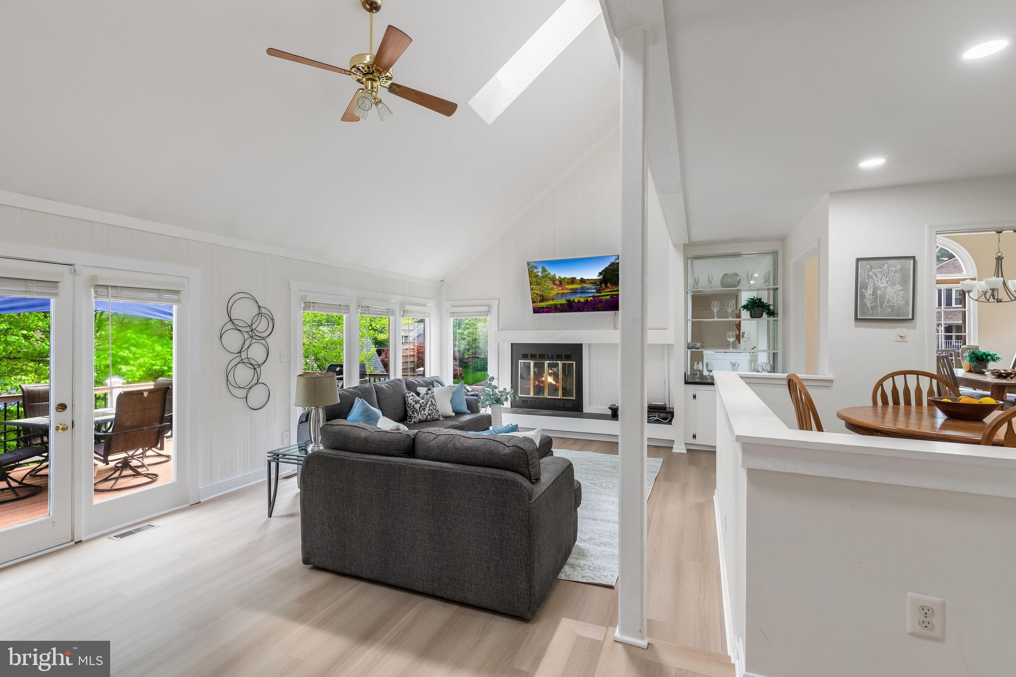 SOUTH RUN OAKS - Residential