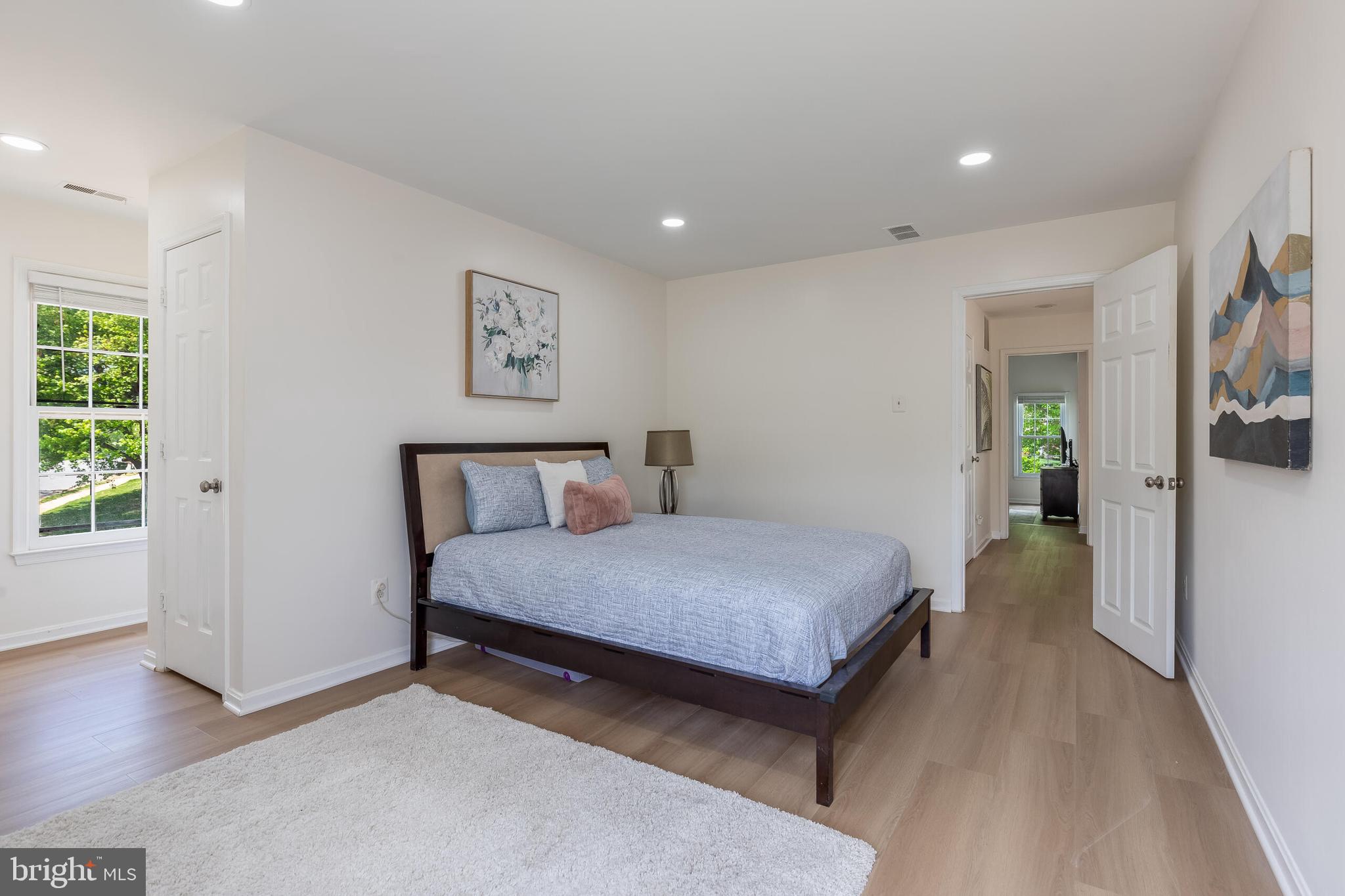 SOUTH RUN OAKS - Residential