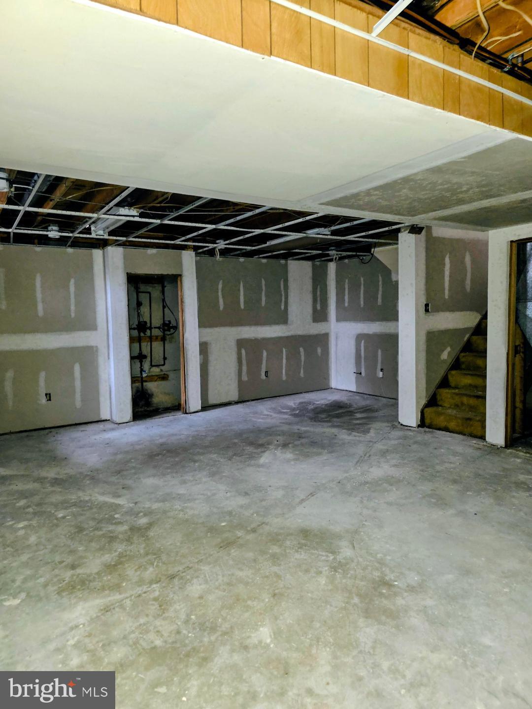 PISCATAWAY ESTATES - Residential