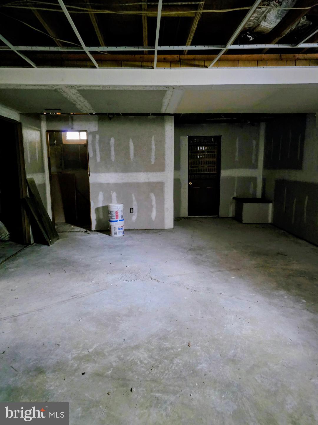 PISCATAWAY ESTATES - Residential