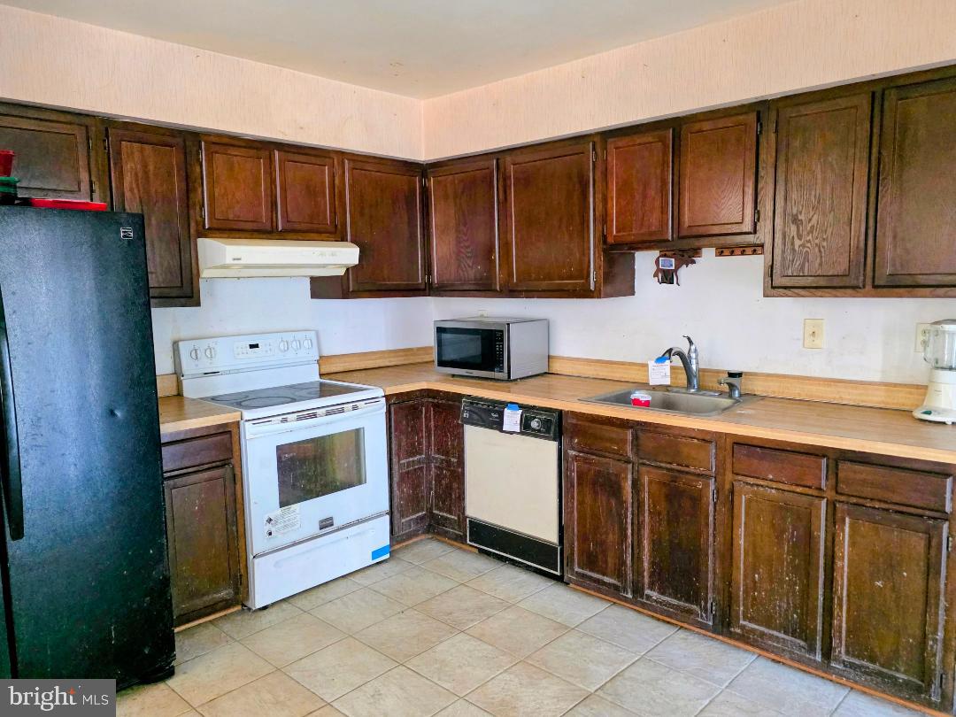 PISCATAWAY ESTATES - Residential