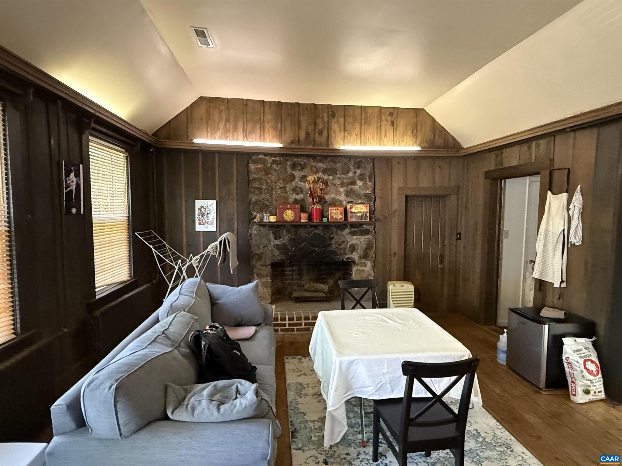 JEFFERSON PARK - Residential