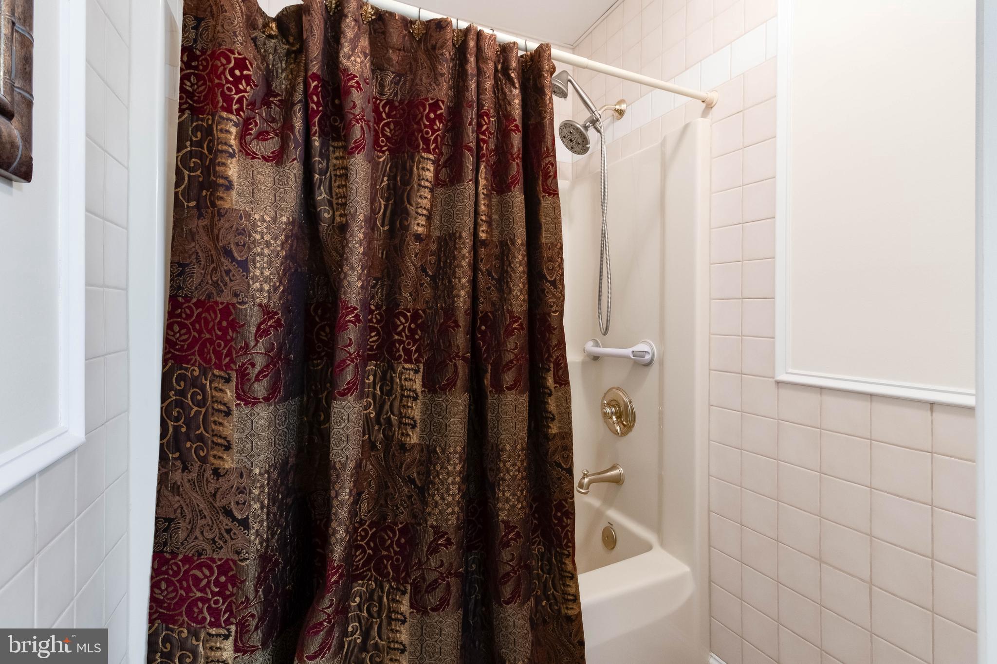 PAW PAW COVE - Residential