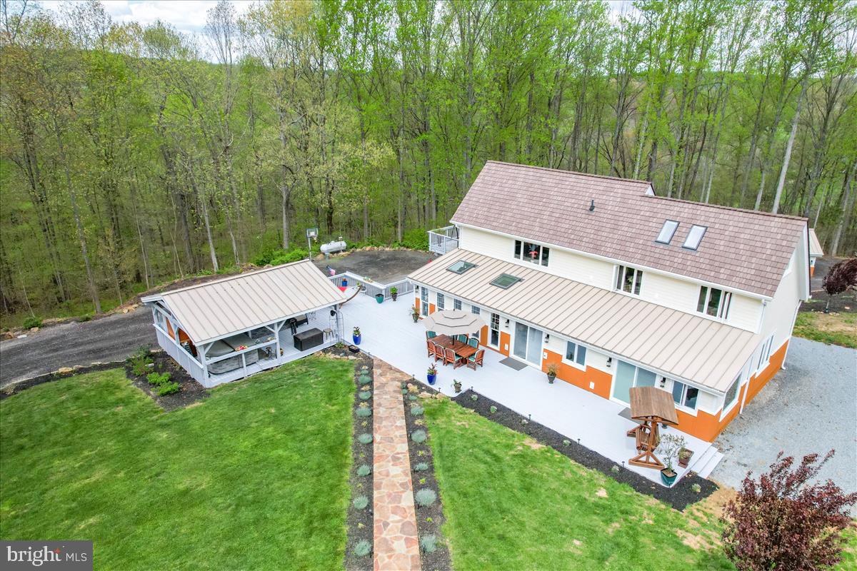 LEESBURG - Residential