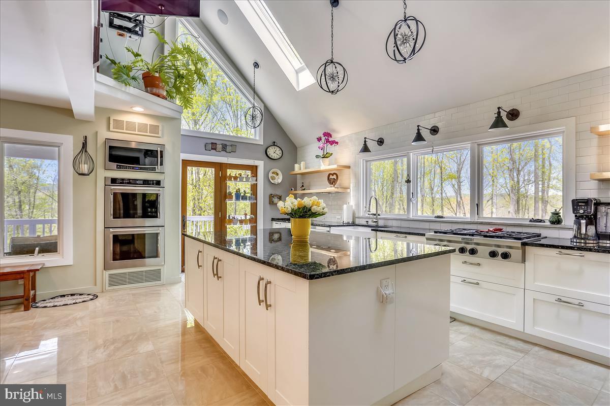 LEESBURG - Residential