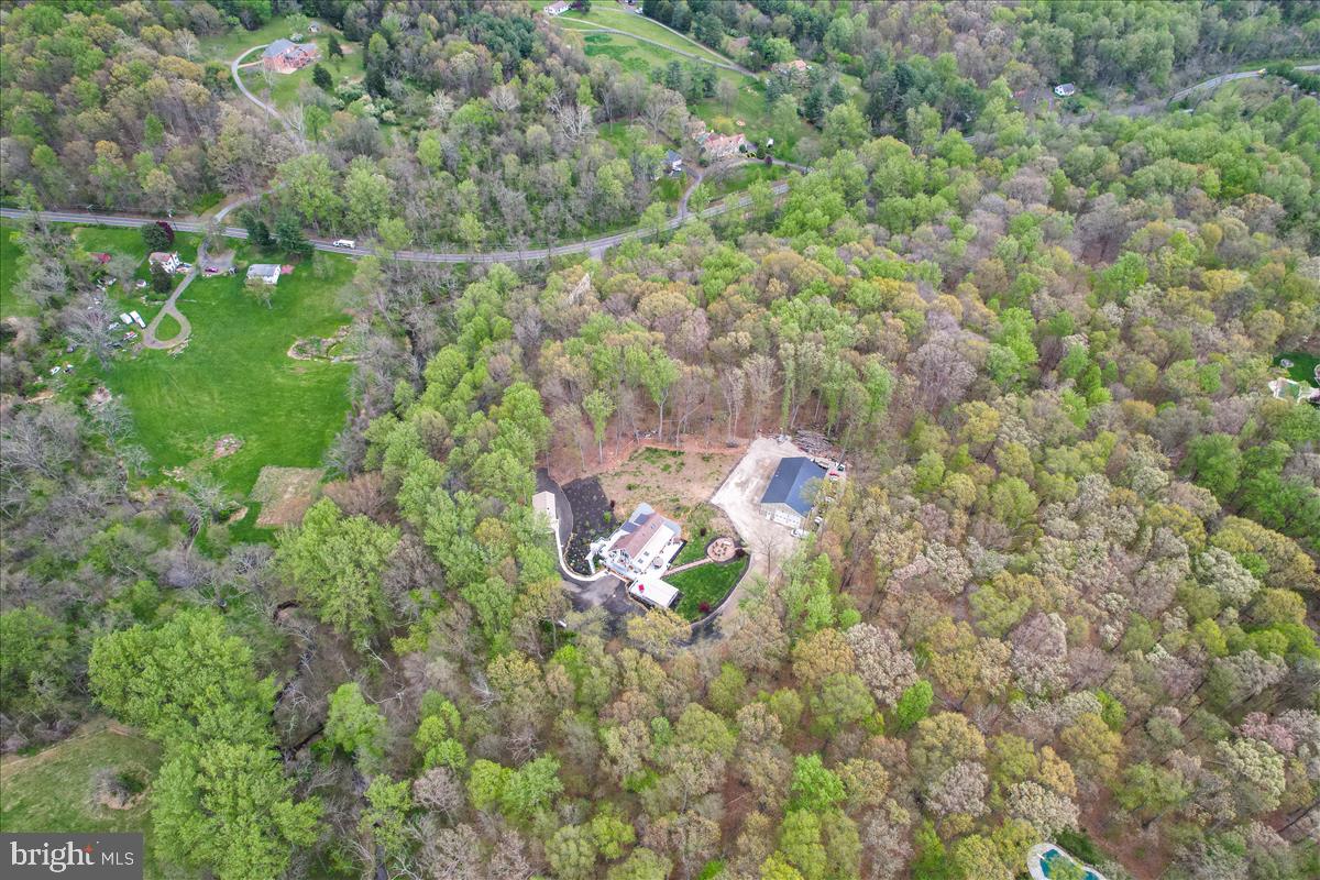 LEESBURG - Residential