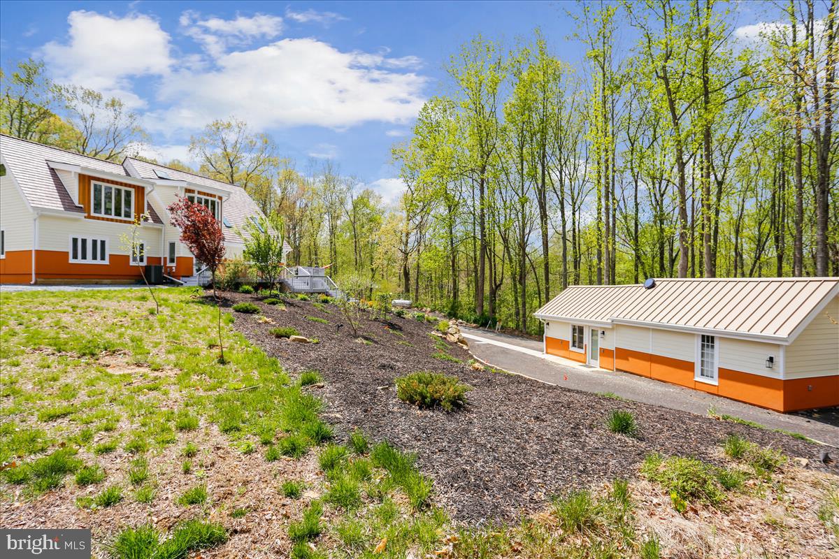 LEESBURG - Residential