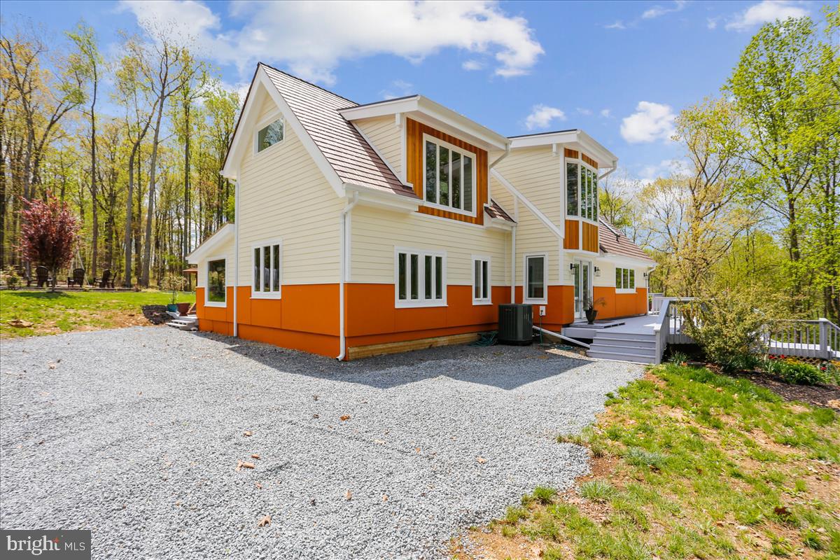 LEESBURG - Residential