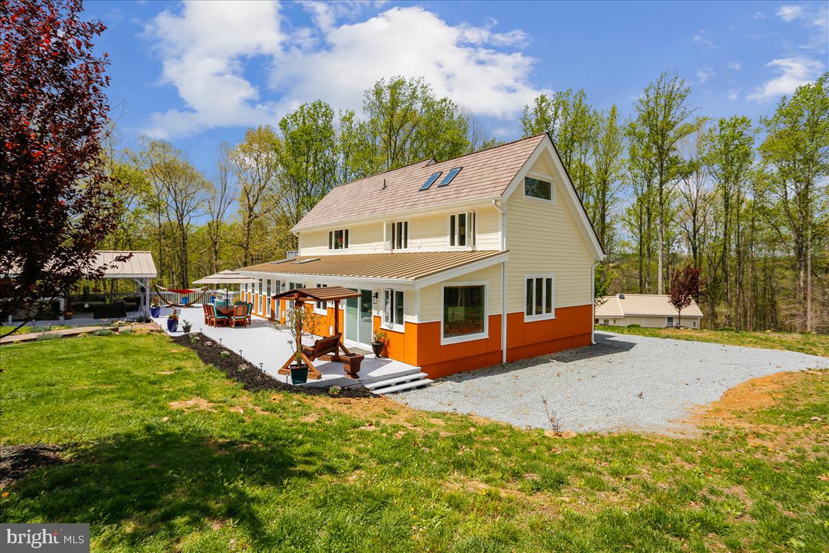 LEESBURG - Residential