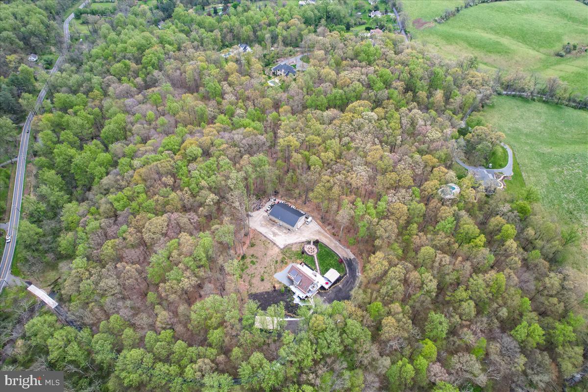 LEESBURG - Residential