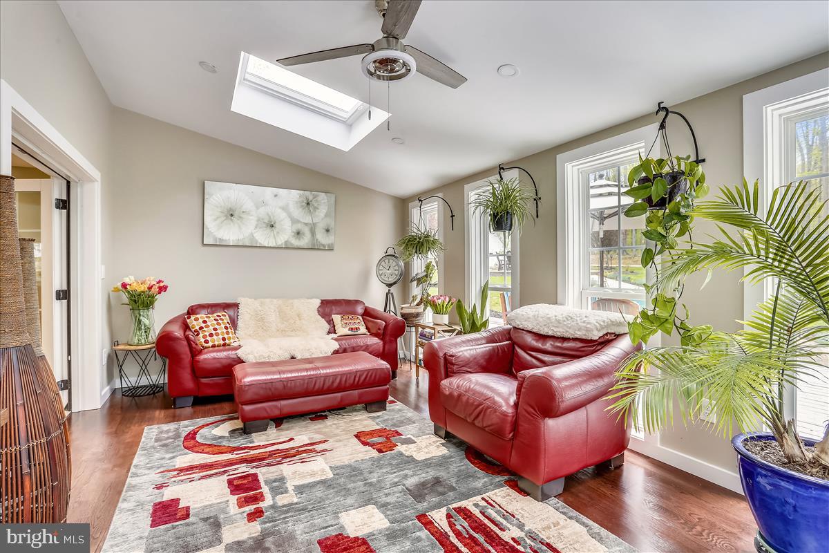 LEESBURG - Residential