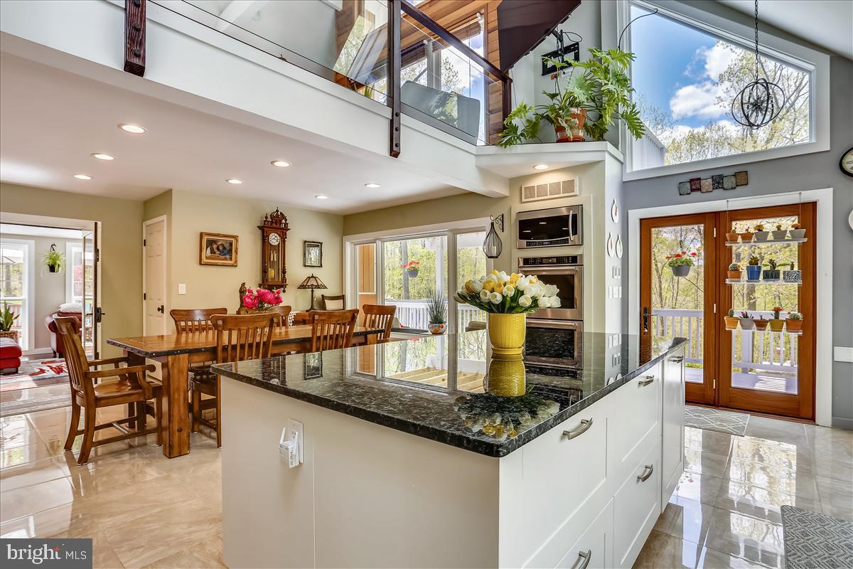 LEESBURG - Residential