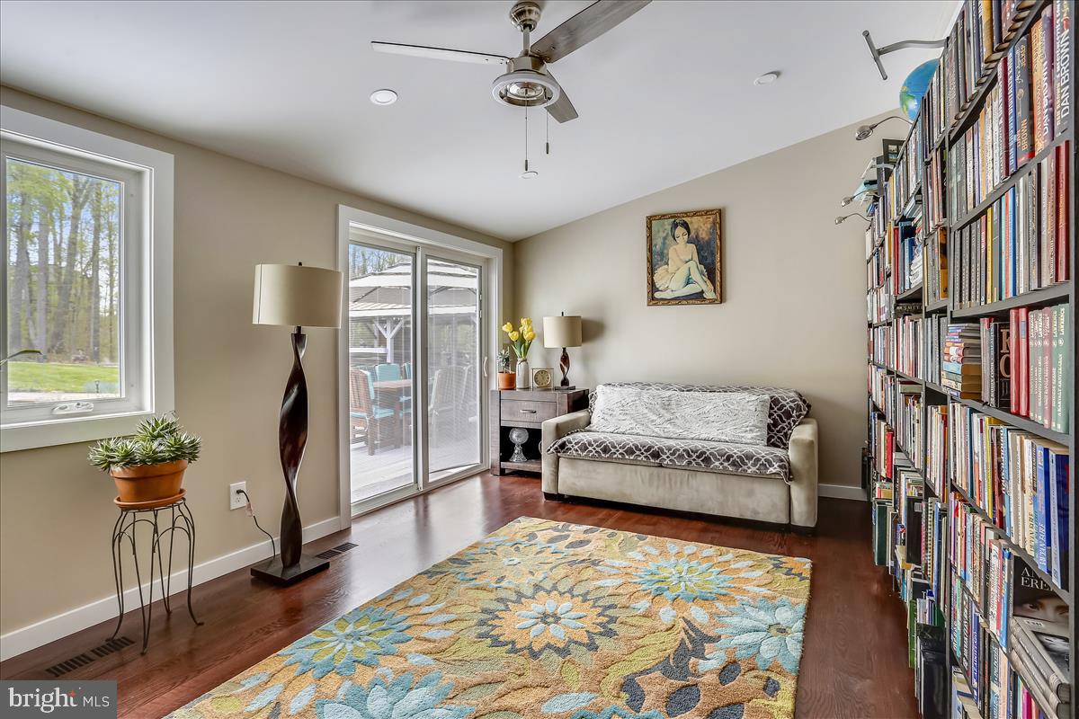 LEESBURG - Residential