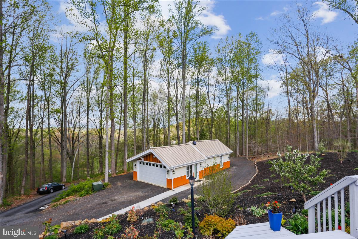 LEESBURG - Residential