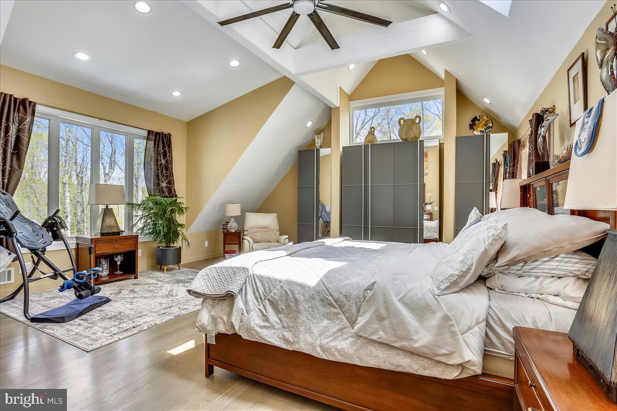 LEESBURG - Residential