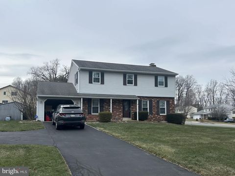 124 MESA DRIVE READING PA 19608