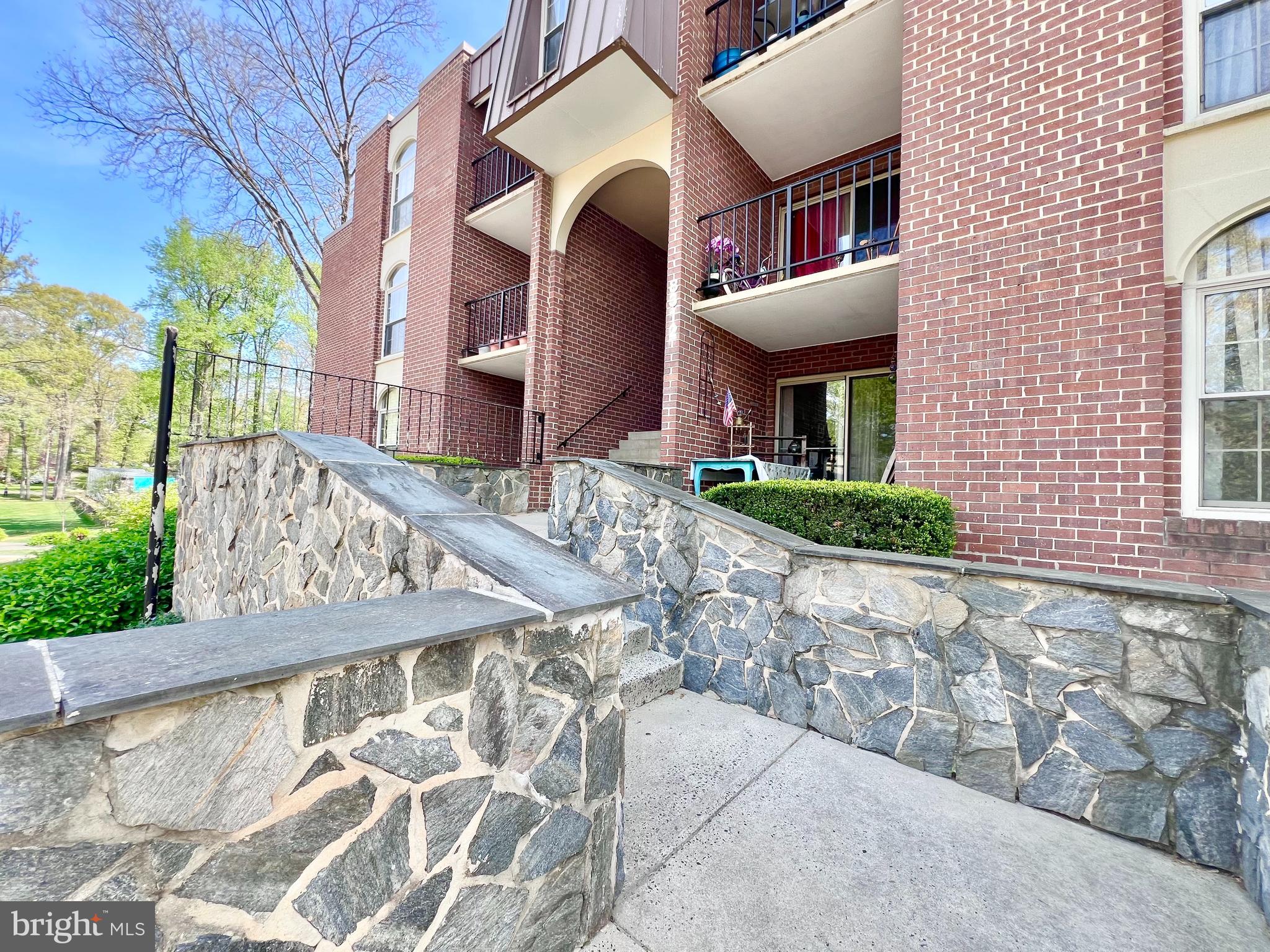 WOODBURN VILLAGE - Residential