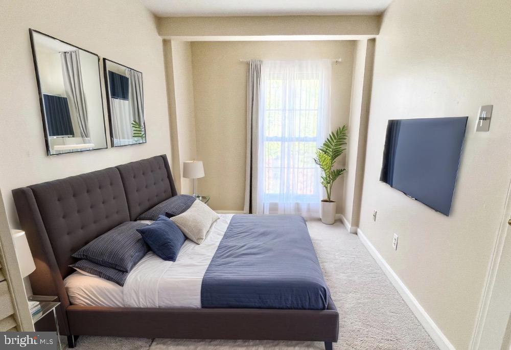 WOODBURN VILLAGE - Residential