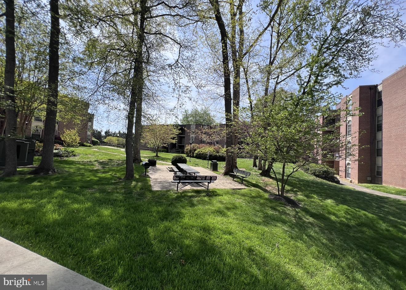 WOODBURN VILLAGE - Residential