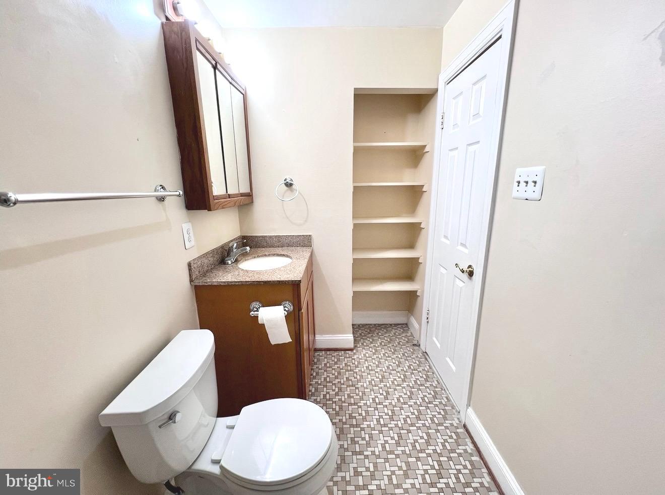 WOODBURN VILLAGE - Residential