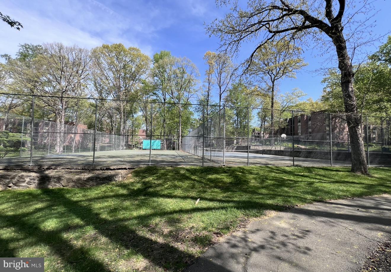 WOODBURN VILLAGE - Residential