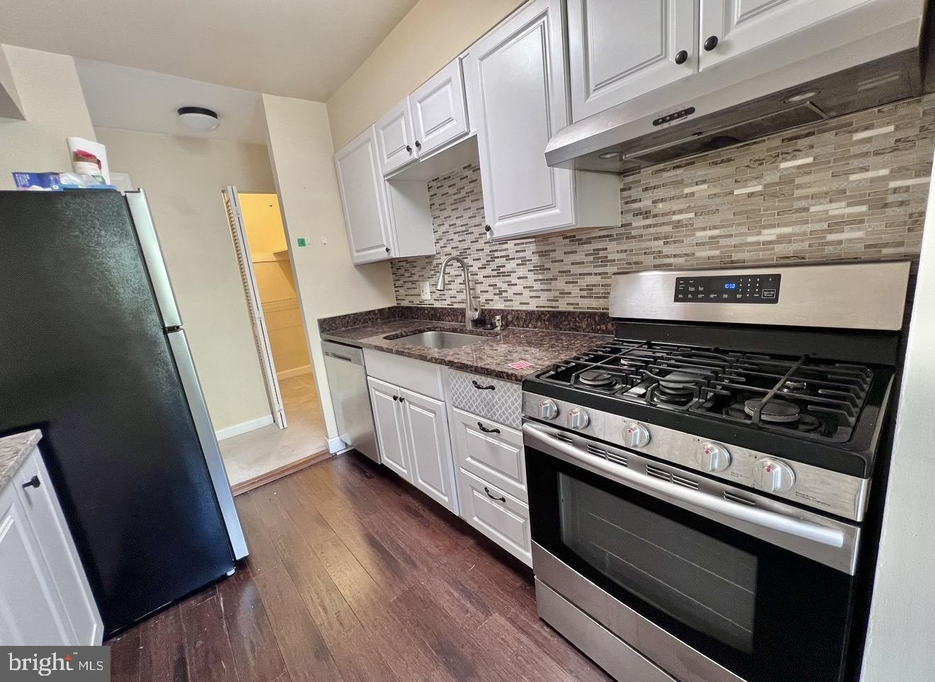 WOODBURN VILLAGE - Residential