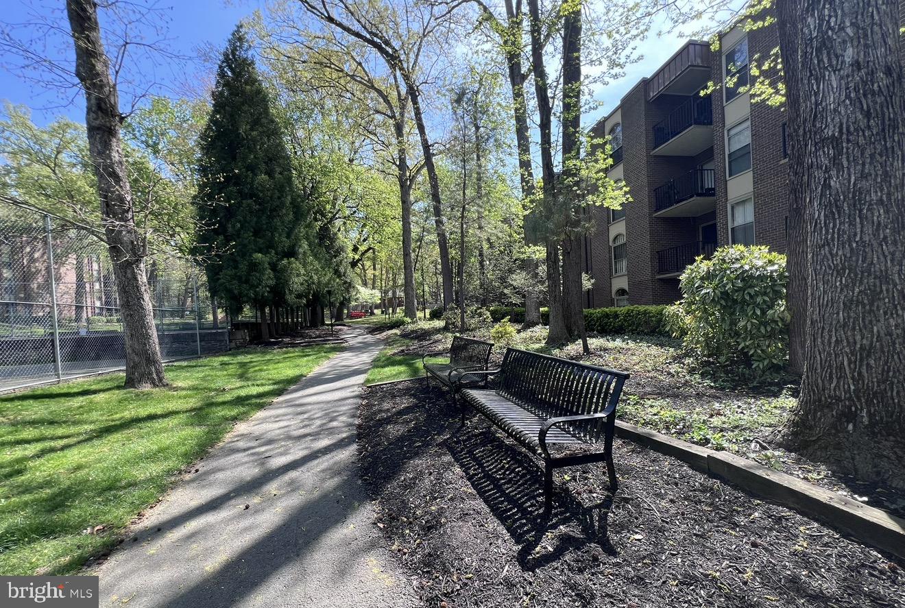 WOODBURN VILLAGE - Residential