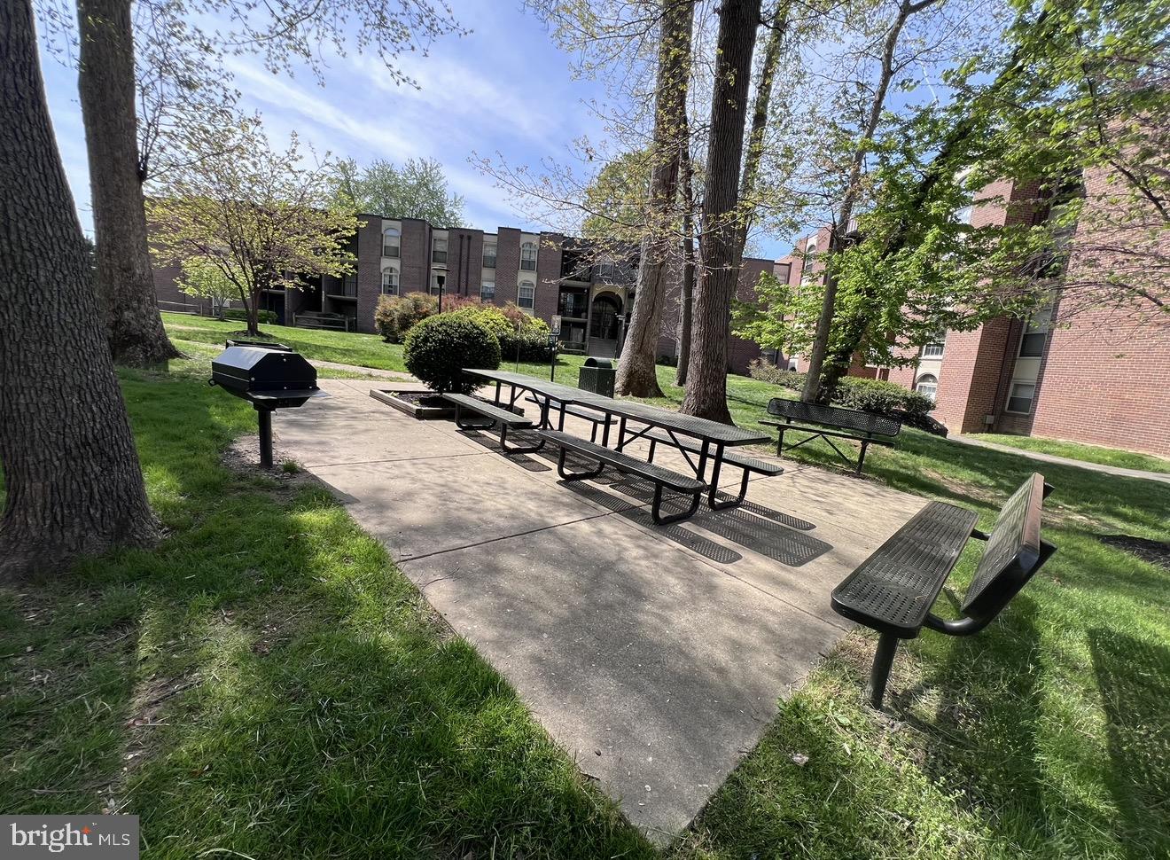 WOODBURN VILLAGE - Residential